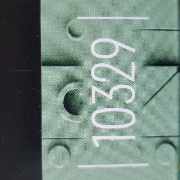 LEGO Icons Tiny Plants Building Set for Flower-Lovers - Picture 9 of 16